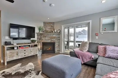 Image de Beautifully Renovated 2 Room, 2 Bath Suite in Killington. Shuttle and Ski Rental Discounts! 542