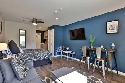 Image de Killington Center Renovated Studio with Kitchenette on Bus Route and Discounted Ski Rentals.