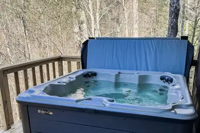 Image de Mountain Clarity: Serene retreat sleeps 8 with brand new hot tub!