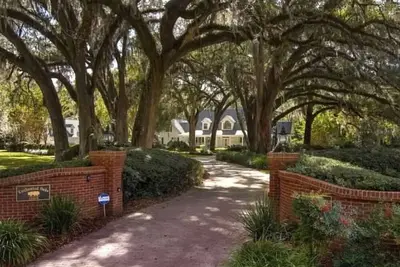 Image de Peaceful 1 bdrm apartment overlooking beautiful live oaks on 5 acre property.