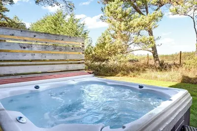 Image de Blue Heron- Recently Updated Walk to Beach Hot Tub