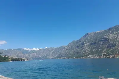 Image de Beach edge, 4-Bed House in Muo Kotor
