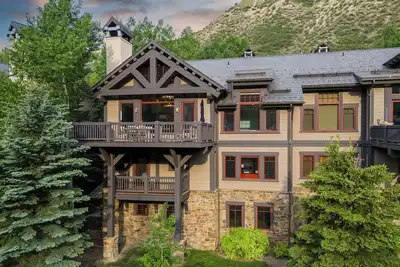 Image de Ski in/out home in Arrowhead at Beaver Creek - private hot tub!