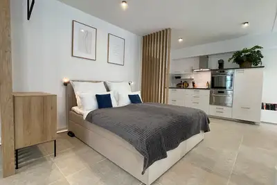 Image de Unique city center studio with carport