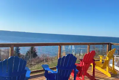 Image de Secluded Sinclair Island Cliff with Water View and amazing Sunsets