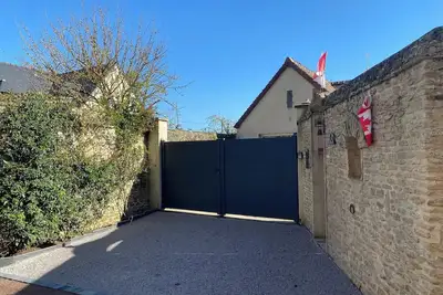 Image de Le gîte du Cap Romain de 50m² rénové en 2024 vous attend à 100m de la mer.