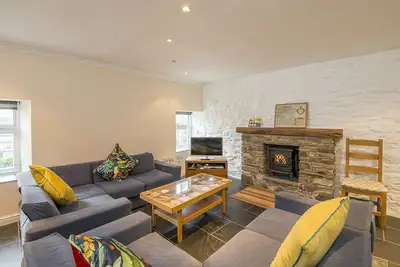 Image de 1 Grove Stables, Holiday Cottage St Davids, Sleeps 8, 4 bedrooms, bathrooms