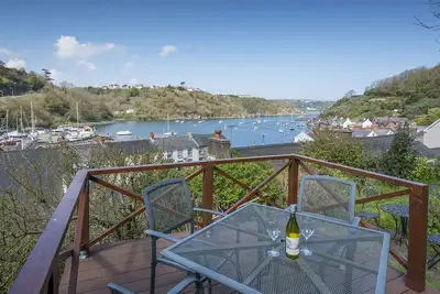 Image de 15 Newport Road, Holiday Cottage Fishguard, Sleeps 5, 3 bedrooms, bathrooms