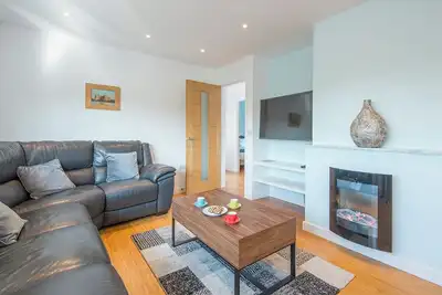 Image de 6 Wood Village, Holiday Home Newgale, Sleeps 6, 3 bedrooms, bathrooms