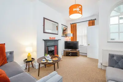 Image de Amroth Cottage, Holiday Cottage Tenby, Sleeps 6, 3 bedrooms, bathrooms