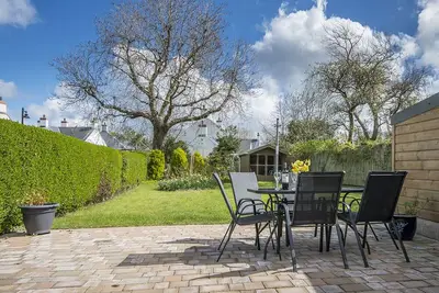 Image de Bro Dawel, Holiday Cottage Newport, Sleeps 6, 4 bedrooms, bathrooms