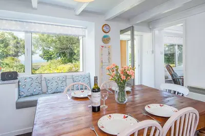 Image de Caerau Isaf, Holiday Home Aberfelin Bay, Sleeps 4, 4 bedrooms, bathrooms