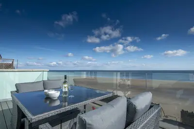 Image de Capel Swn y Mor, Holiday home Amroth, Sleeps 6, 3 bedrooms, bathrooms
