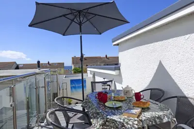 Image de Cariad y Mor, Holiday Home Broad Haven, Sleeps 6, 3 bedrooms, bathrooms
