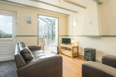Image de Dairy Cottage, Holiday Cottage Ivy Tower Village, St Florence, Tenby, Sleeps 6, 3 bedrooms, bathrooms