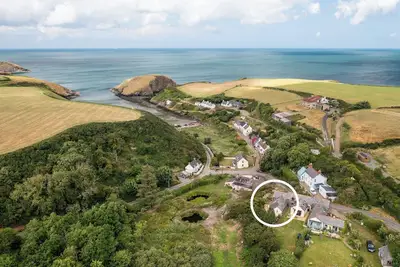 Image de Ffesant, Holiday Property Abercastle, Sleeps 4, 2 bedrooms, bathrooms