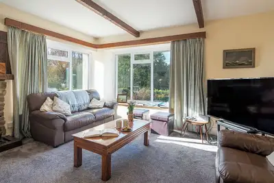 Image de Halfways, Holiday Home St Davids, Sleeps 8, 4 bedrooms, bathrooms