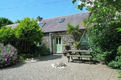Image de Honeysuckle Cottage, Holiday Cottage Lochvane, Nr Solva, Sleeps 5, 2 bedrooms, bathrooms