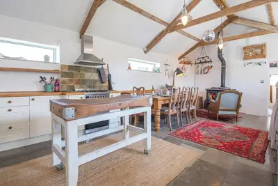Image de Long Barn, Holiday Cottage Trehale, Near Mathry, Sleeps 6, 3 bedrooms, bathrooms
