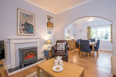 Image de Longmoor, Holiday home Tenby, Sleeps 6, 3 bedrooms, bathrooms