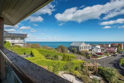 Image de Monterey, Holiday home Tenby, Sleeps 8, 4 bedrooms, bathrooms