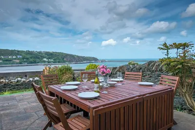 Image de Mowbray, Holiday Cottage Fishguard, Sleeps 10, 5 bedrooms, bathrooms