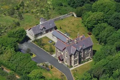 Image de Penrhiw Priory, Holiday Cottage St Davids, Sleeps 16, 8 bedrooms, bathrooms