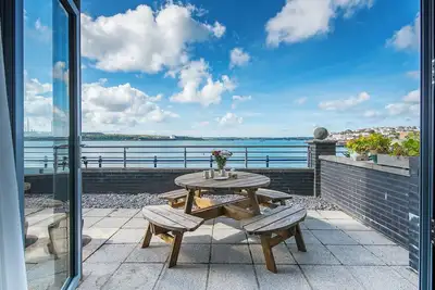 Image de Shearwater, Holiday Cottage Milford Waterfront, Milford Haven, Sleeps 4, 2 bedrooms, bathrooms