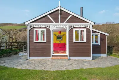 Image de Swn y Mor, Holiday Apartment Pwllgwaelod, Sleeps 4, 2 bedrooms, bathrooms