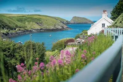 Image de The Smithy, Holiday Cottage Abercastle, Sleeps 2, 1 bedrooms, bathrooms