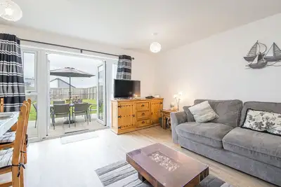Image de Ty Cuddfan, Holiday Cottage St Davids, Sleeps 6, 3 bedrooms, bathrooms