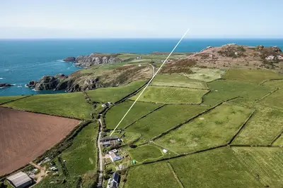 Image de Ty Uchaf Mill, Holiday Property Pwll Deri, Strumble Head, Sleeps 4, 2 bedrooms, bathrooms