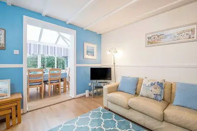 Image de Weavers Cottage, Holiday Cottage Ivy Tower Village, St Florence, Sleeps 6, 3 bedrooms, bathrooms