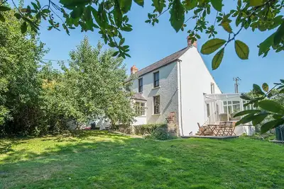 Image de Wesley House, Holiday Home Little Haven, Sleeps 5, 3 bedrooms, bathrooms
