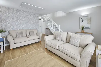 Host & Stay | Emilyn House