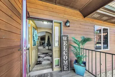 Image de Cozy Corner, Cuddle into the Black Hills