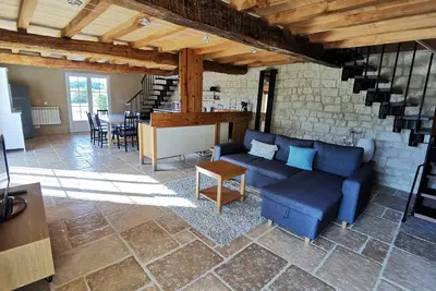 Image de Dépendance de caractère avec vue sur les Pyrénées. Véritable havre de nature.