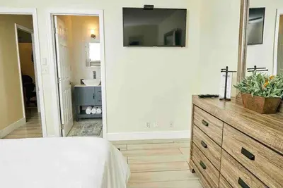 Delva’s Place-Gated 3 bedroom - Pet Friendly