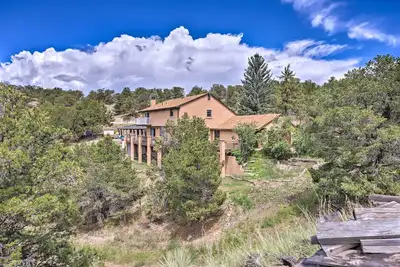 Image de Large Pet-Friendly Salida Ranch w/ Hot Tub, Game Room & Scenic Views
