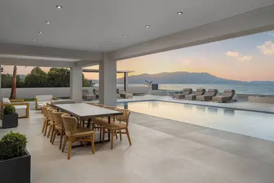 Image de Luxury Villa Eos Beachfront 20 metres from the sea