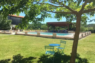 Image de Dépendance spacieuse, entièrement refaite à neuf avec vu sur les Pyrénées.