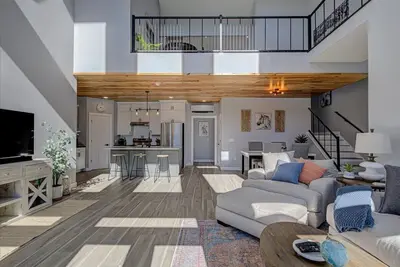 Image de Less than a mile to Hwy 12 Boat launch!