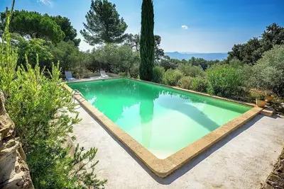 Image de A 17 km d'Aix, Domaine Clément, 7ha de quiétude sur la Sainte-Victoire