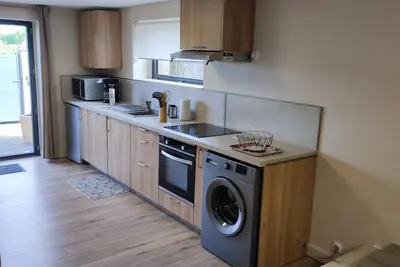 Image de Agréable logement en rez de jardin d'une maison en pierres, à \n700 m de la Plage