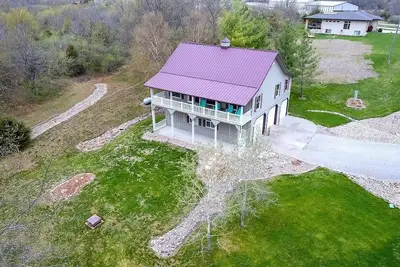 Image de Lake House with a private trail to the beach!