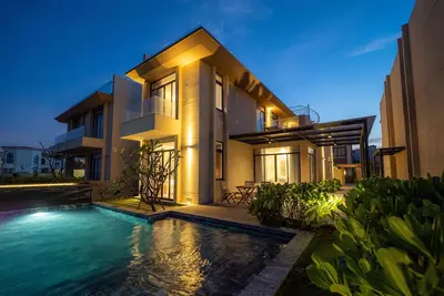 Image de Beach-front villa in Wyndham Garden Cam Ranh resort, Nha Trang Long Beach