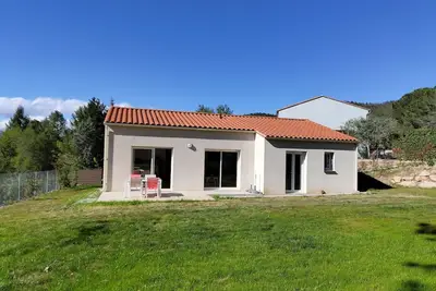 Image de Maison de vacances plain pied 6 couchages -2 sdb - jardin -Vernet les Bains (66)