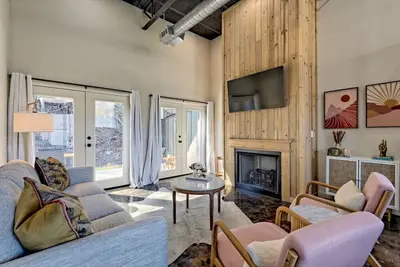 Image de Downtown Clayton Charm Unit 3
