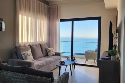Panoramic Condo with Great Views on the Malecon, 9th floor.