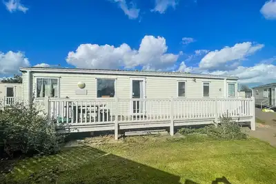 Image de Stunning 6 berth caravan for hire in Norfolk, close to the beach, ref 19129s
